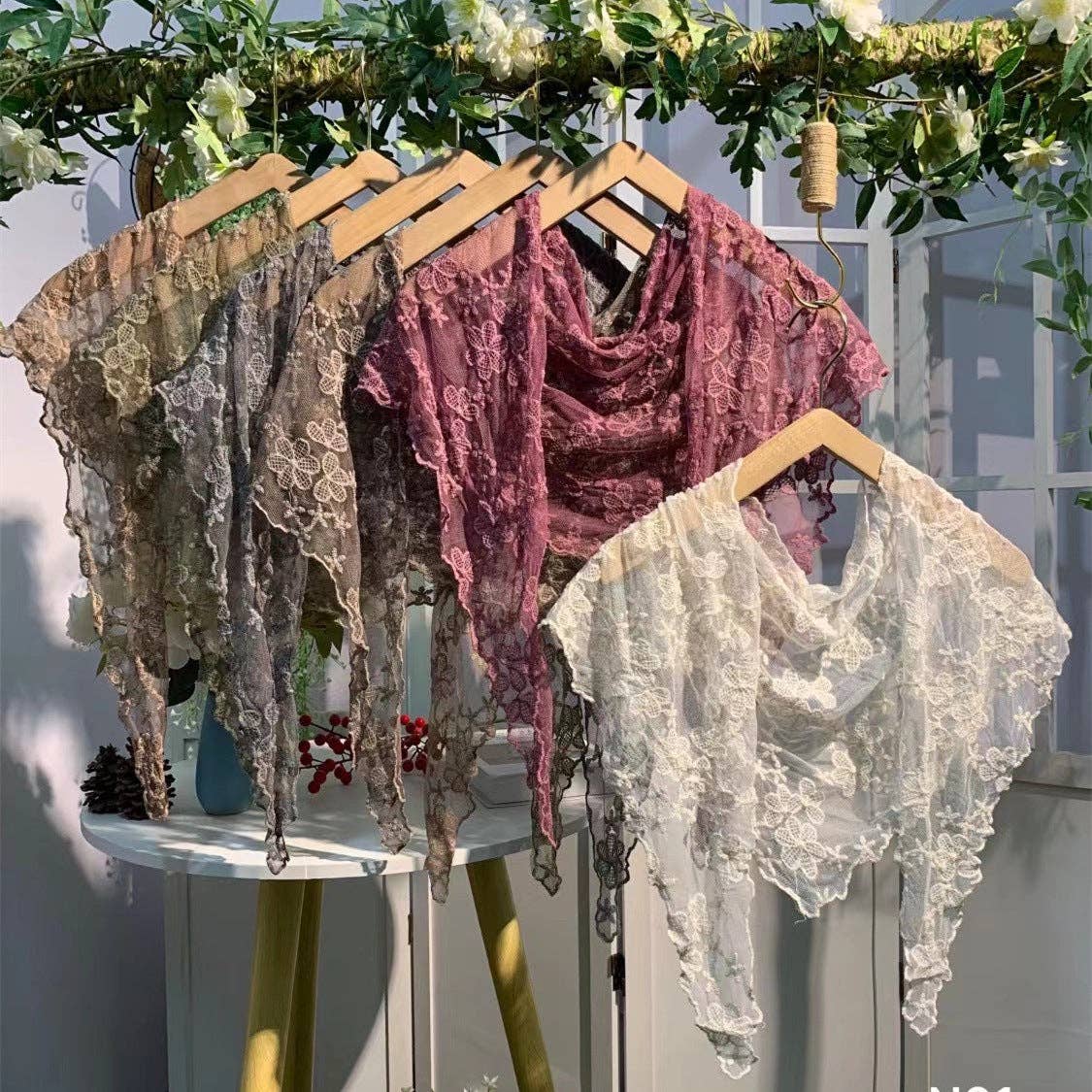 Romance Novel Heroine Blossom Embroidered Floral Lace Small Shawl